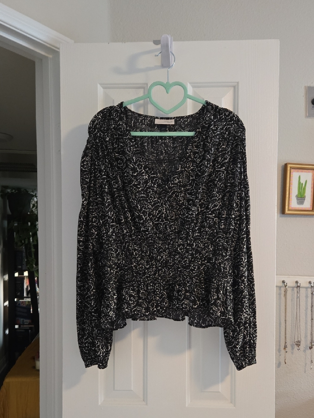 Universal Thread Peplum Long Sleeve Top-Lg